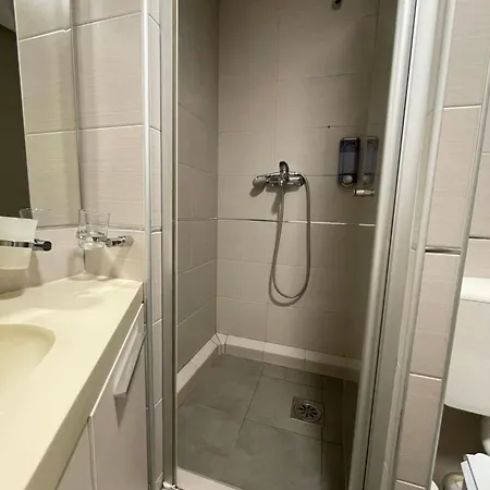 Brvenik Apartment *