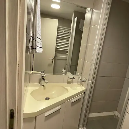 Brvenik Apartment